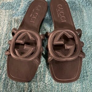 GG Interlocking Logo Slide Sandals